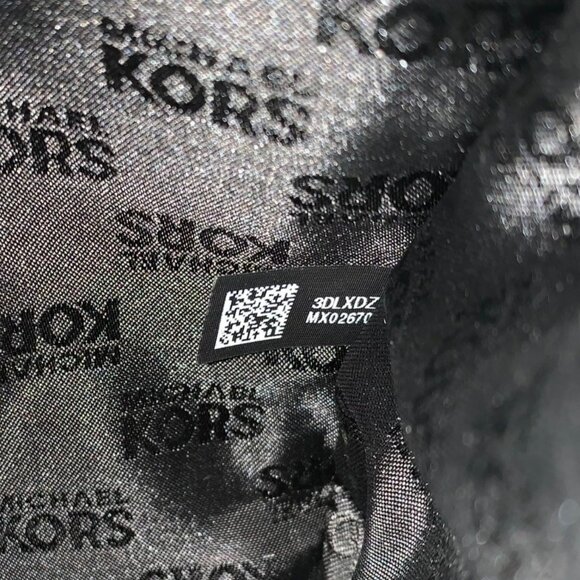 MK Michael Kors Jet Set Black Saffiano Leather Multifunction Pocket Tote Bag - Picture 14 of 16